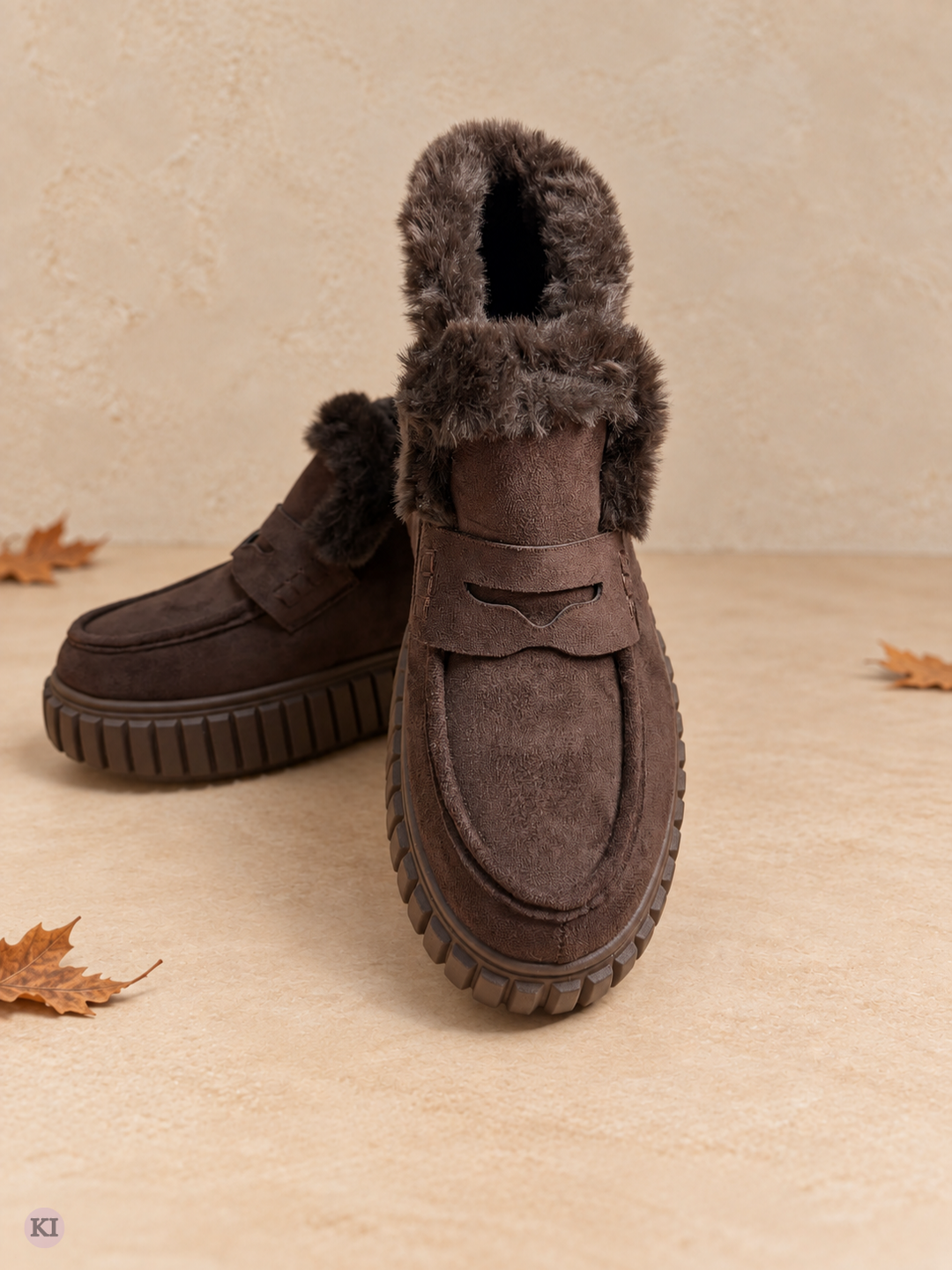 Loafer-Boots mit flauschigem Besatz