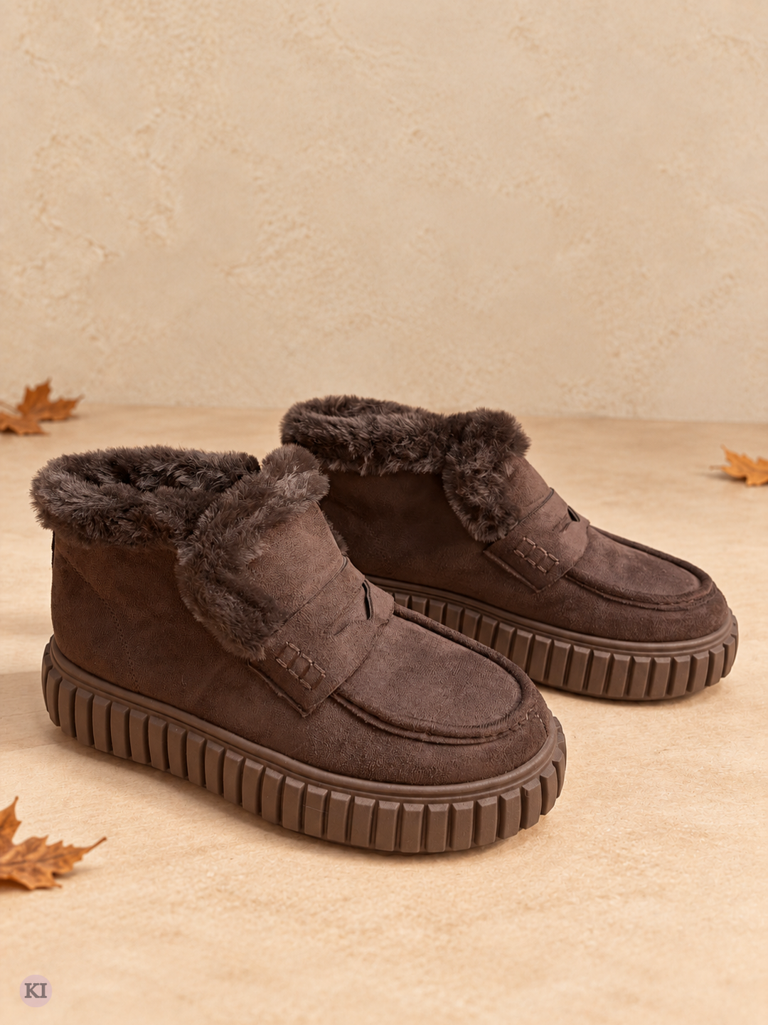 Loafer-Boots mit flauschigem Besatz