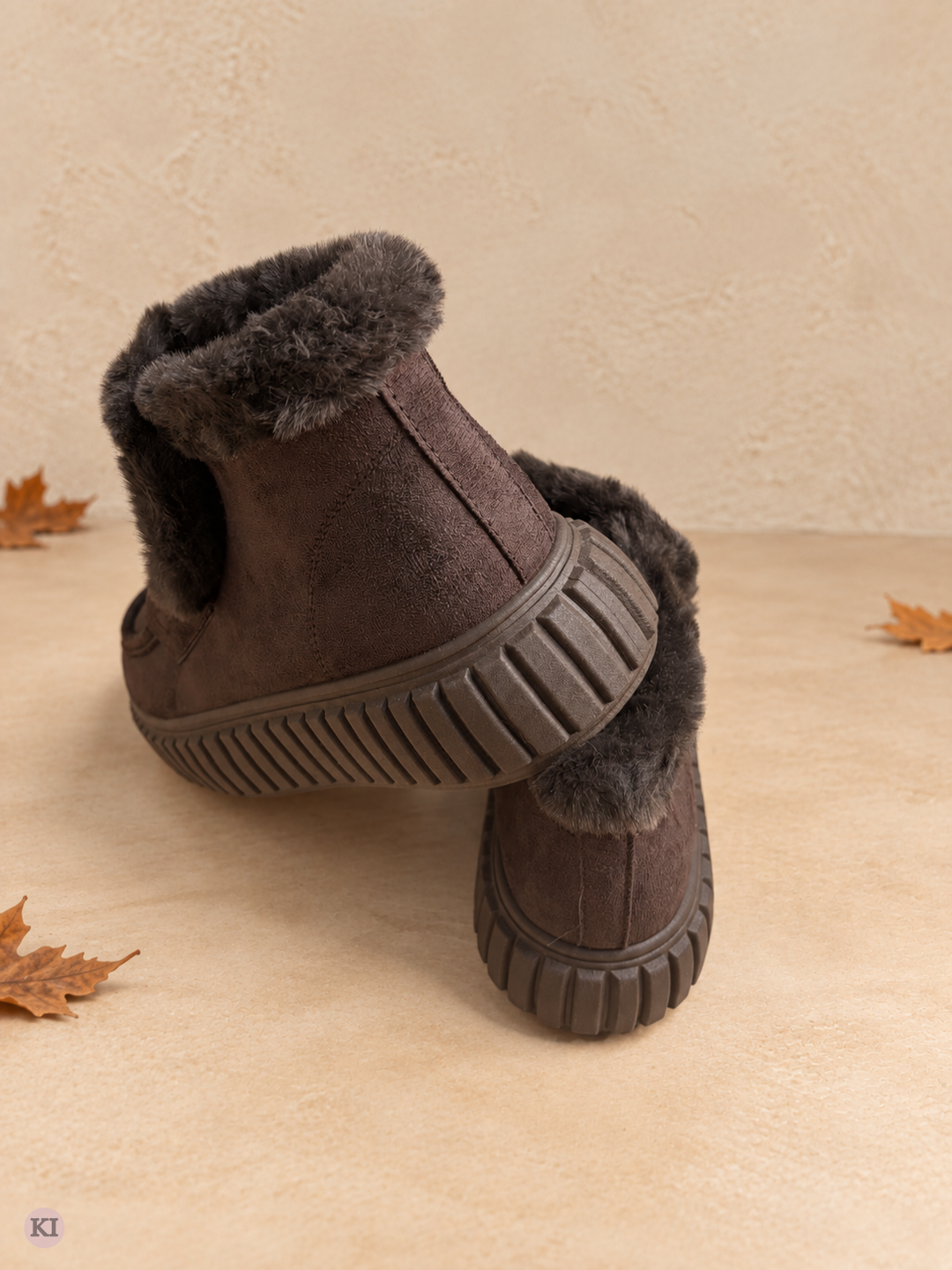 Loafer-Boots mit flauschigem Besatz