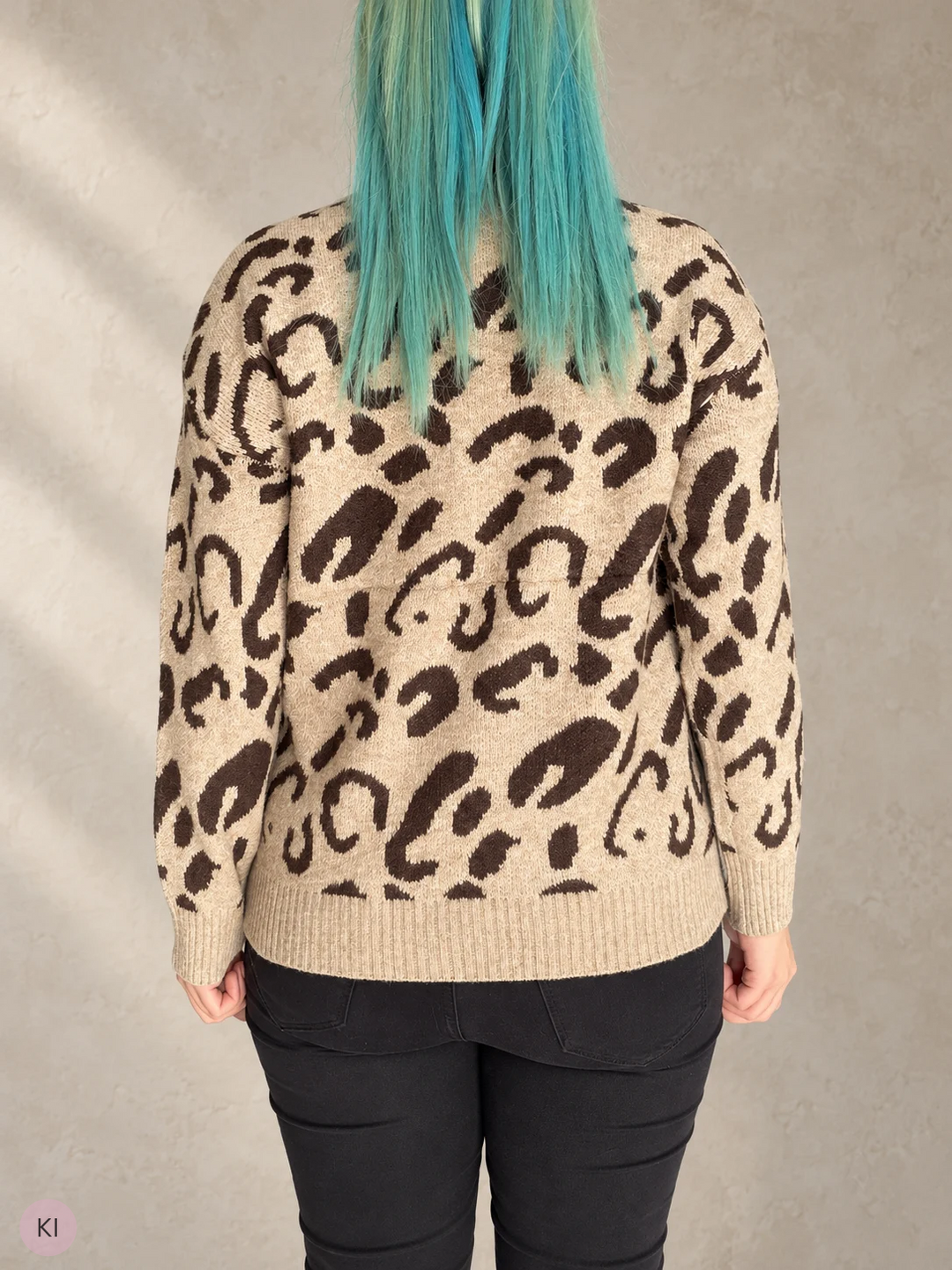 Strickpullover mit Leo-Muster