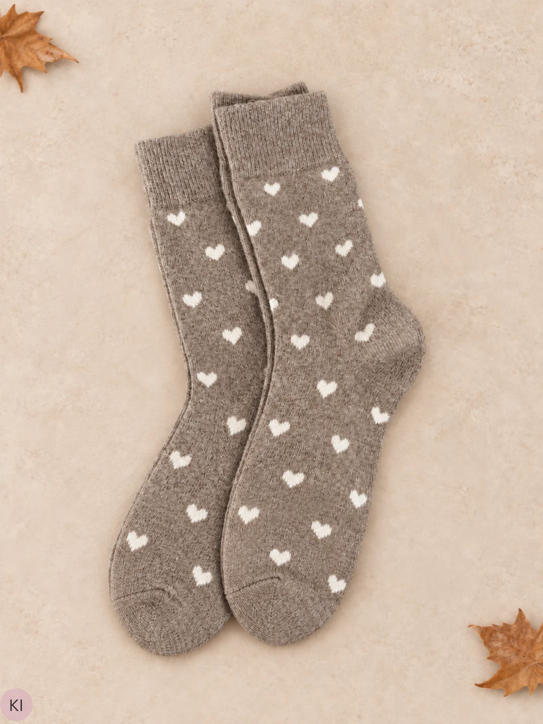 Kuschelige Socken mit Herzchenmuster