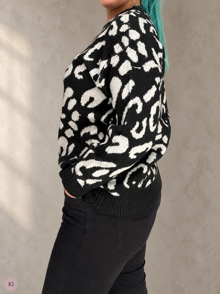 Strickpullover mit Leo-Muster