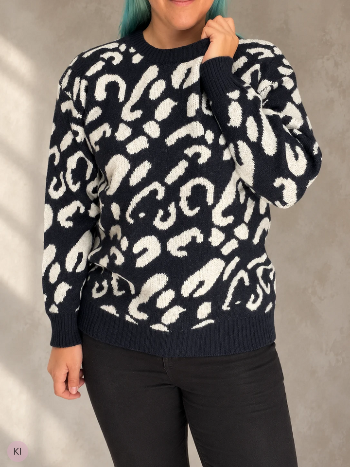 Strickpullover mit Leo-Muster
