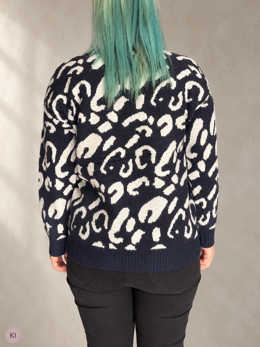 Strickpullover mit Leo-Muster