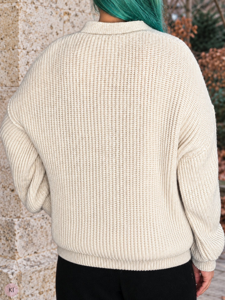 Strickjacke mit Knöpfen