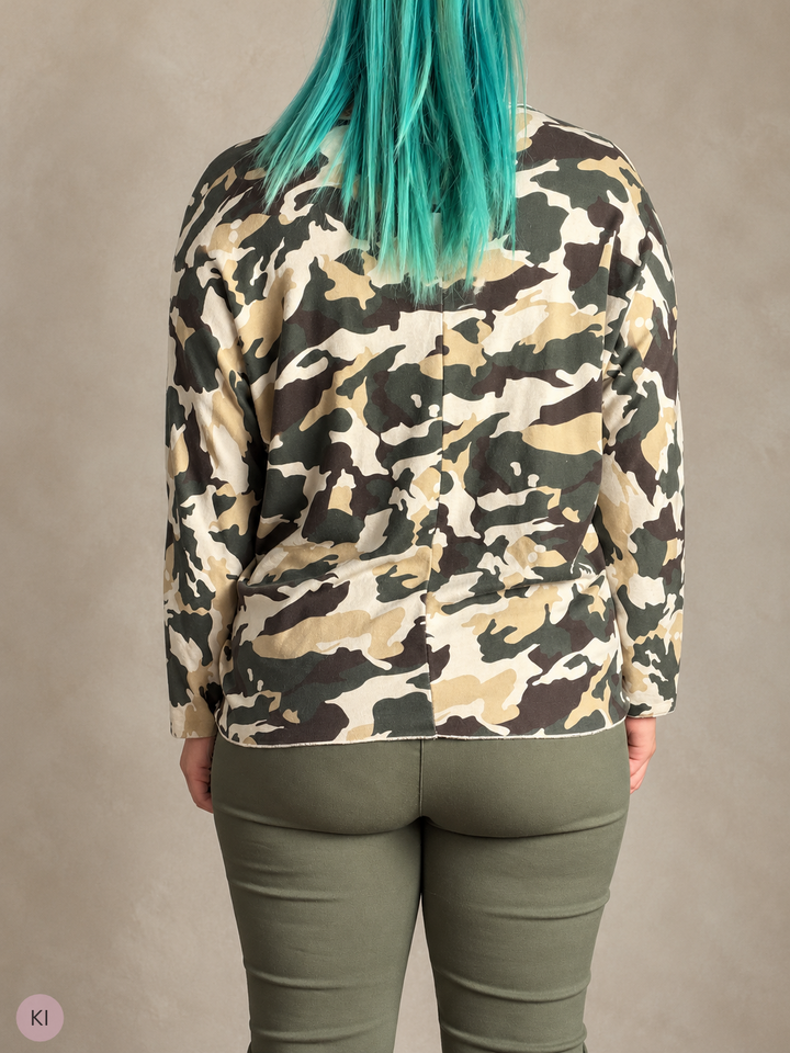 Pullover mit Camouflage-Muster