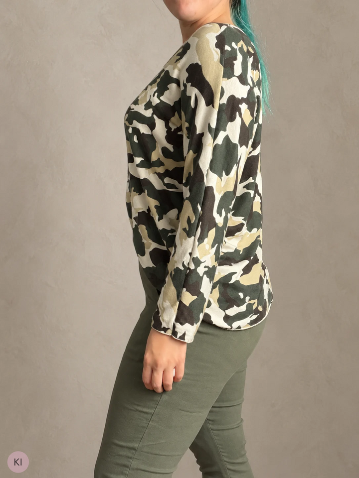 Pullover mit Camouflage-Muster