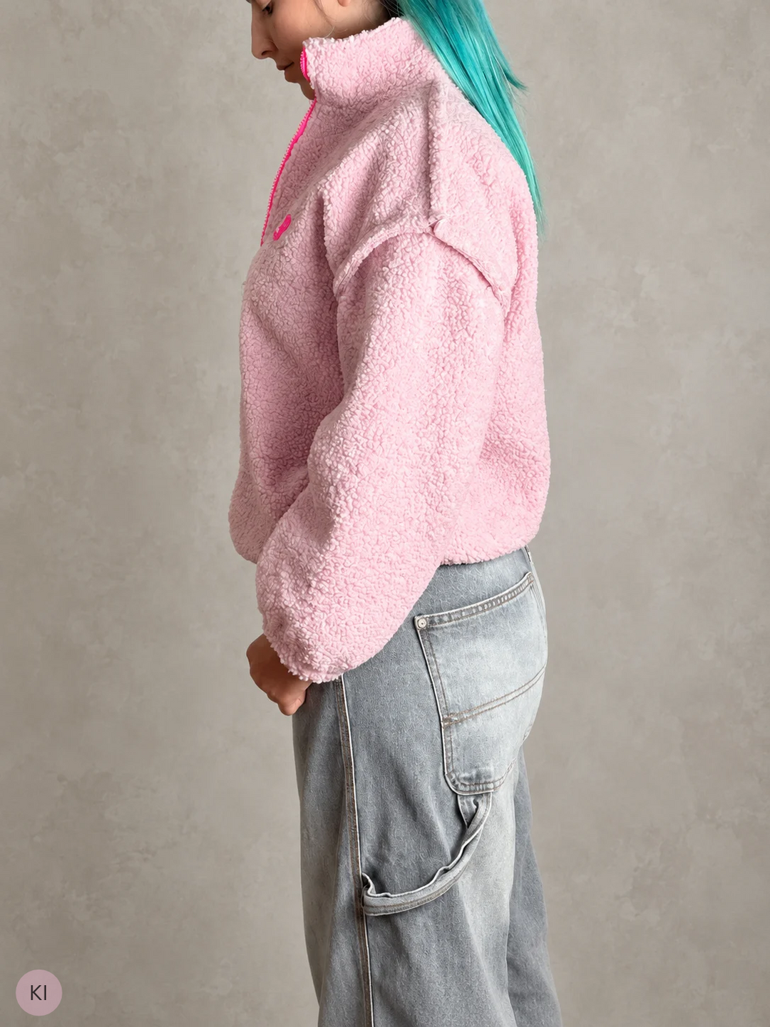 Teddyjacke mit Neon-Detail