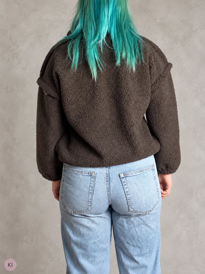 Teddyjacke mit Neon-Detail